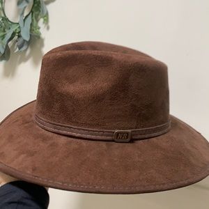 Nice brown hat to wear with any cute outfit